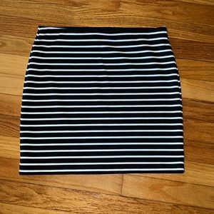 a.n.a Black and White Skirt